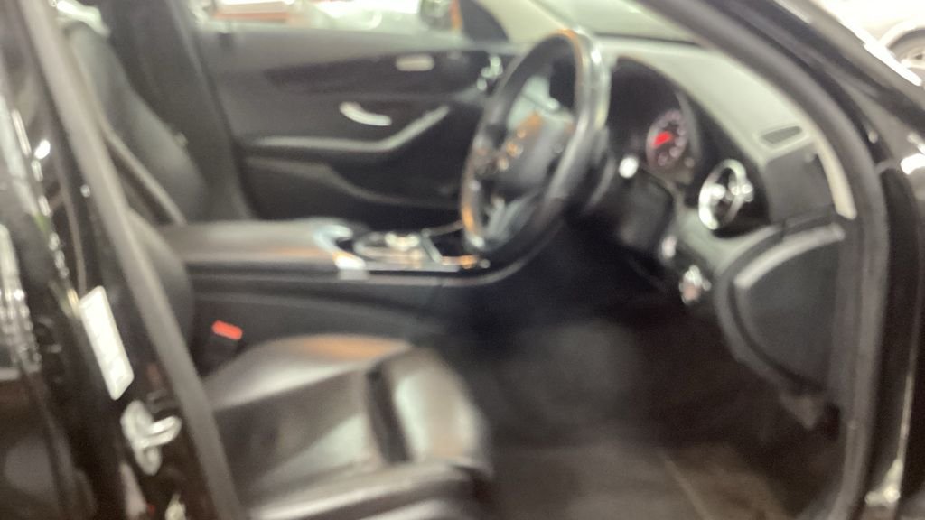 Used Mercedes-Benz C Class 2019 for sale - 76372492: Photo 2