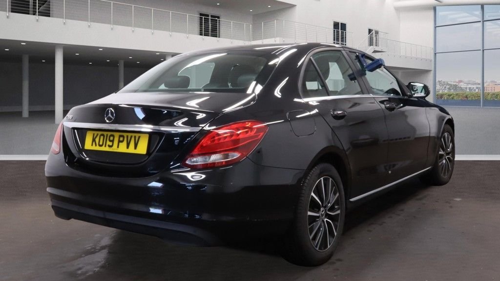 Used Mercedes-Benz C Class 2019 for sale - 76372492: Photo 7