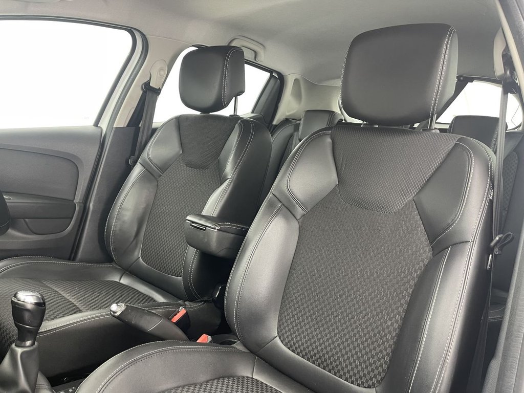 Used Renault Clio 2017 for sale - 76487036: Photo 14