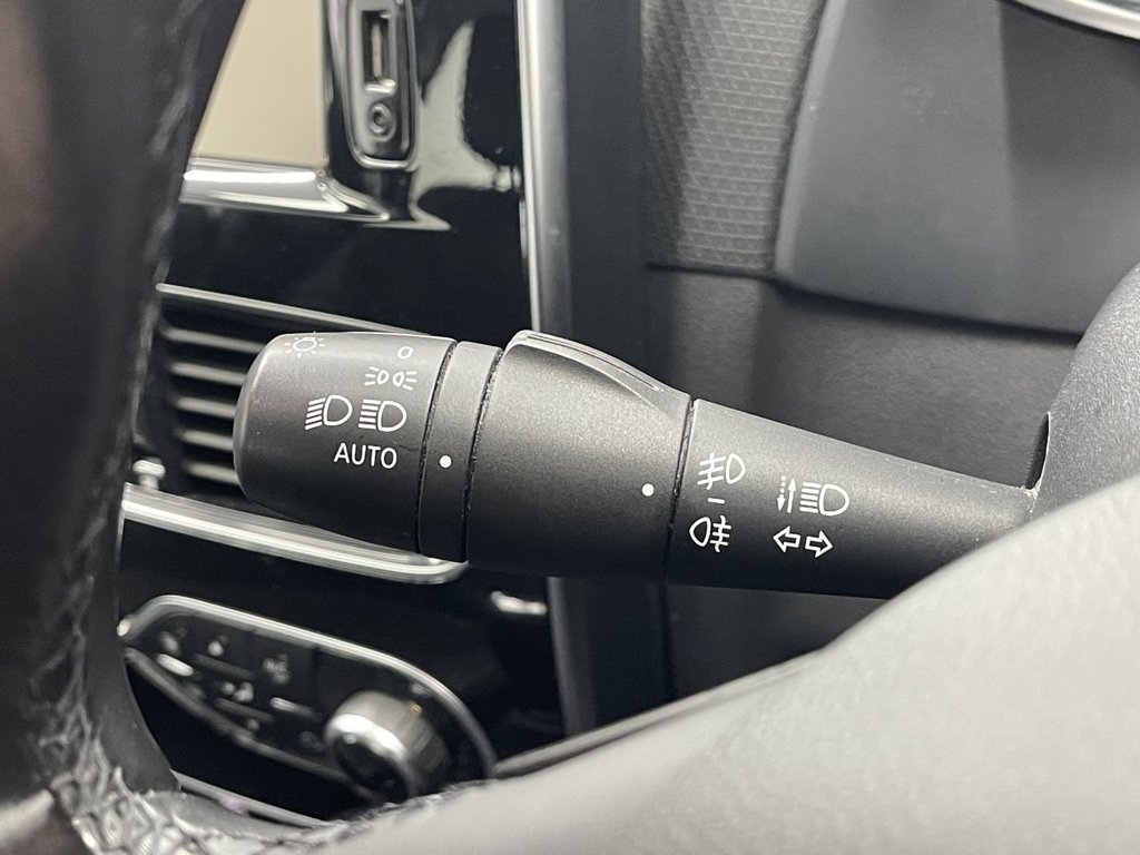 Used Renault Clio 2017 for sale - 76487036: Photo 21