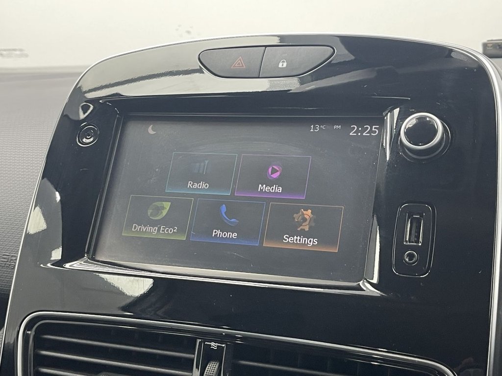 Used Renault Clio 2017 for sale - 76487036: Photo 3