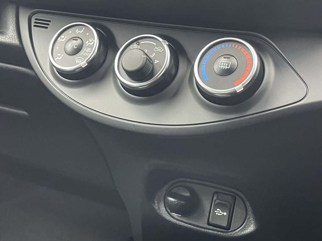 Used Toyota Yaris 2018 for sale - 77072792: Photo 30