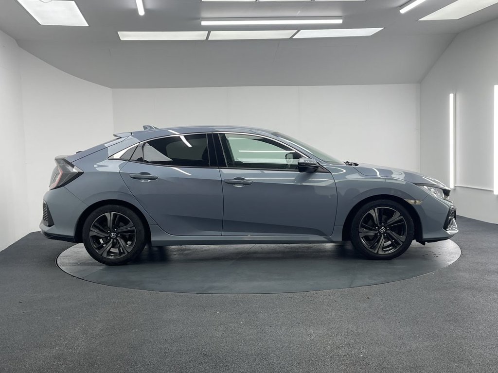 Used Honda Civic 2018 for sale - 76632153: Photo 13