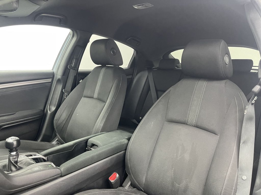 Used Honda Civic 2018 for sale - 76632153: Photo 14