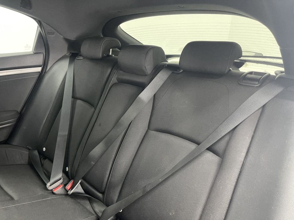 Used Honda Civic 2018 for sale - 76632153: Photo 15