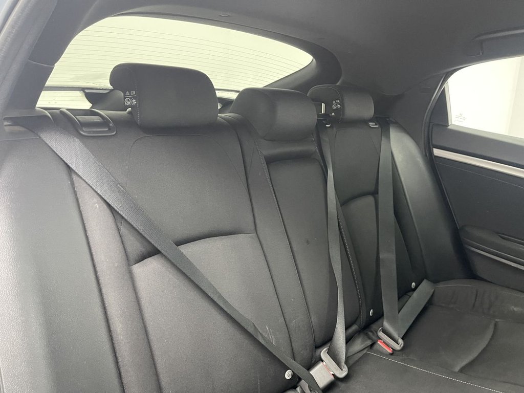 Used Honda Civic 2018 for sale - 76632153: Photo 17