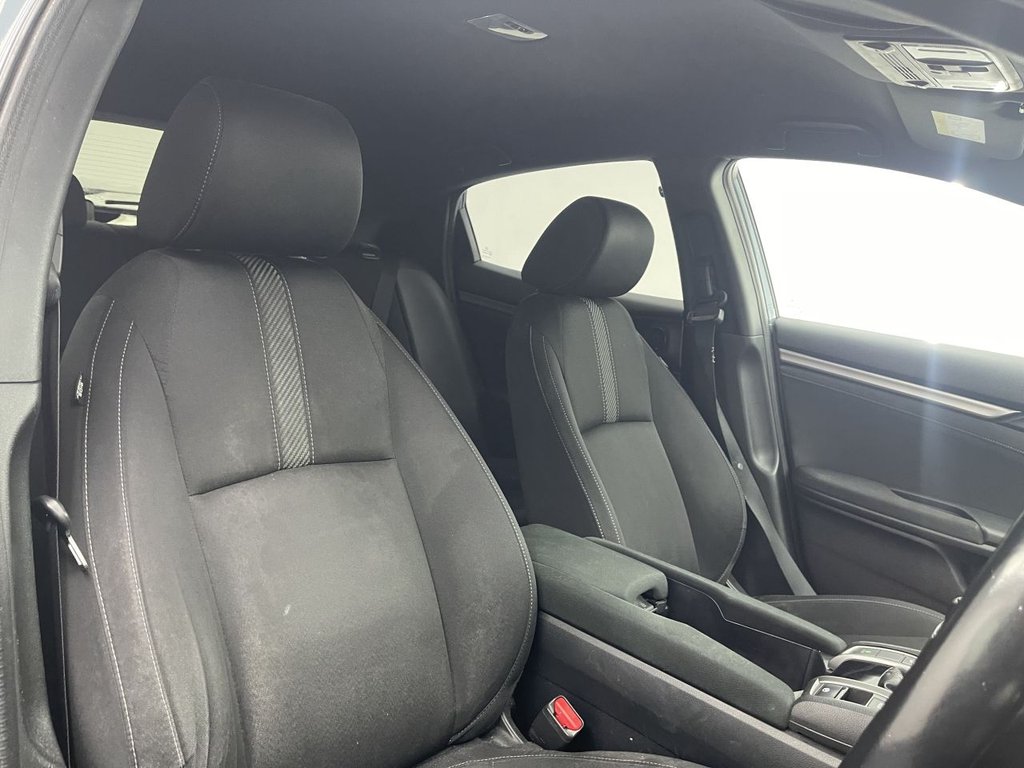 Used Honda Civic 2018 for sale - 76632153: Photo 2