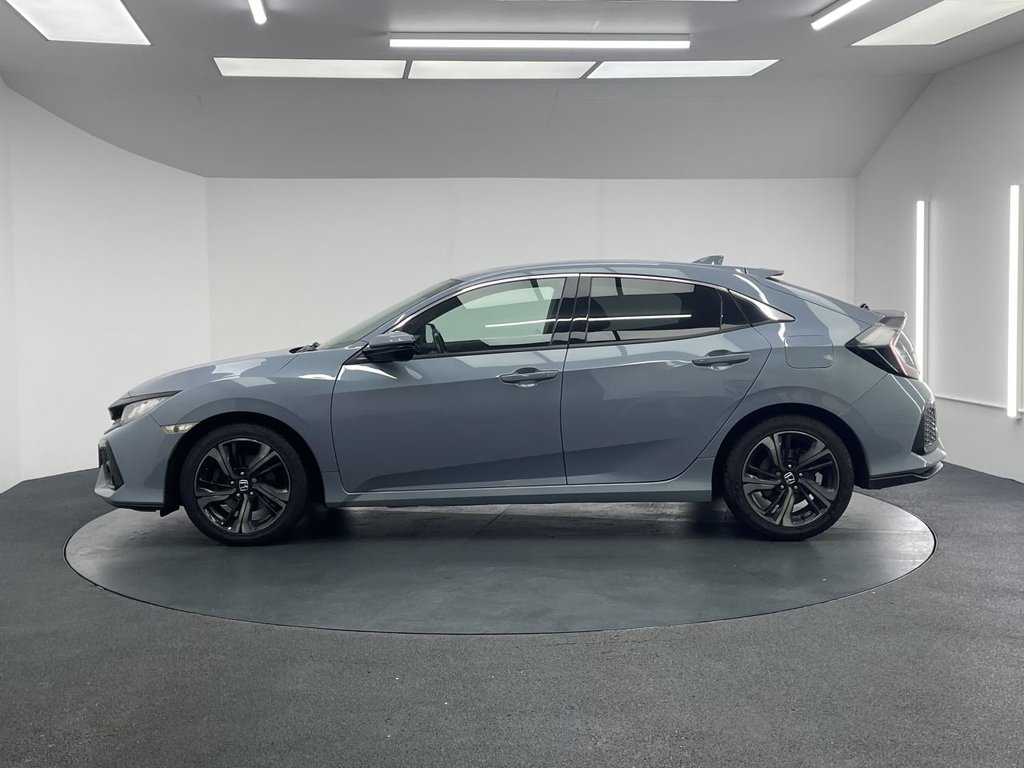 Used Honda Civic 2018 for sale - 76632153: Photo 7
