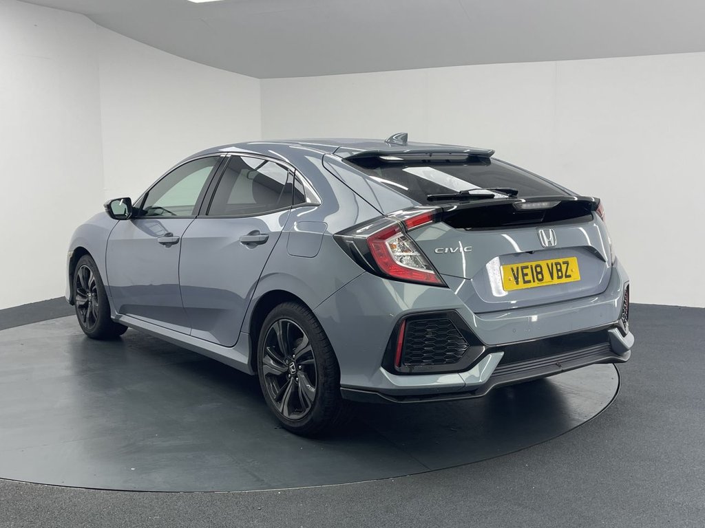 Used Honda Civic 2018 for sale - 76632153: Photo 9