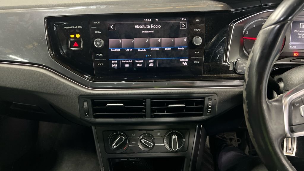 Used Volkswagen Polo 2018 for sale - 76430434: Photo 3