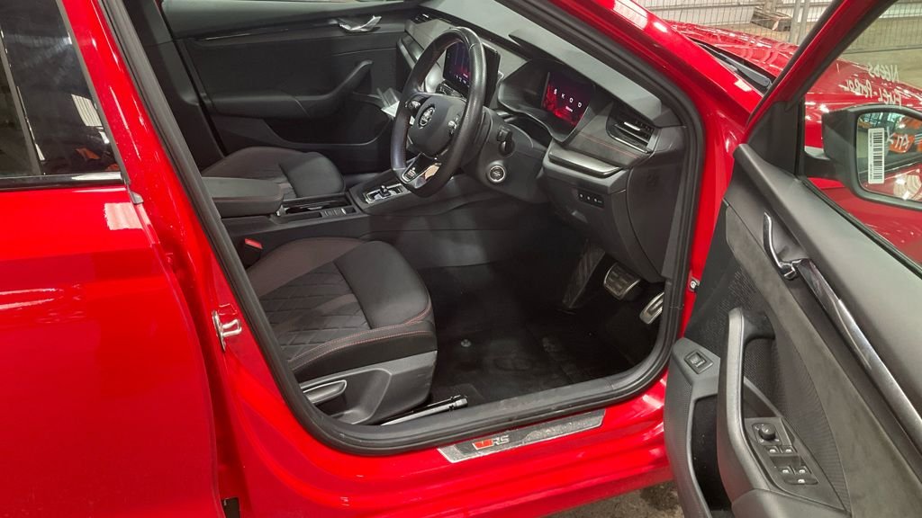 Used Skoda Octavia 2023 for sale - 78030295: Photo 2