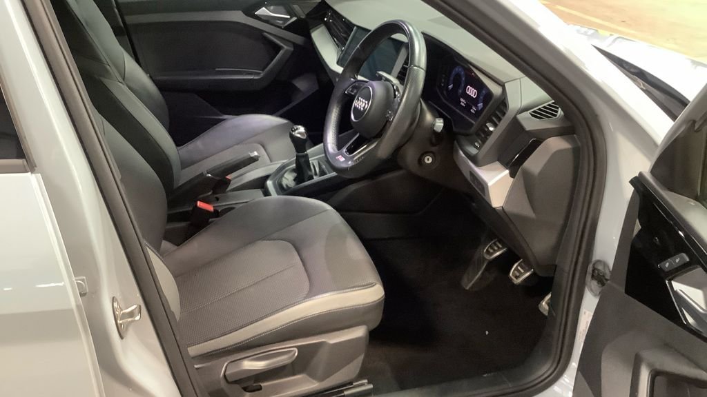 Used Audi A1 2020 for sale - 76711097: Photo 2