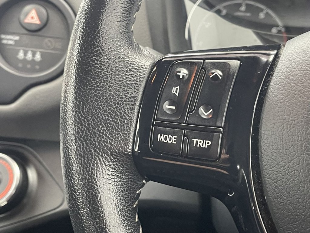 Used Toyota Yaris 2018 for sale - 77327665: Photo 23