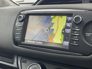 Used Toyota Yaris 2018 for sale - 77327665: Photo