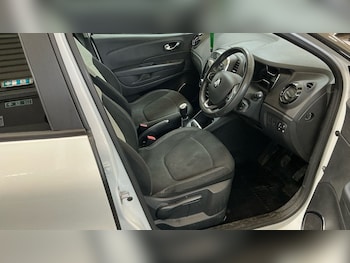 Used Renault Captur 2020 for sale - 77952575: Photo
