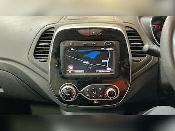 Used Renault Captur 2020 for sale - 77952575: Photo