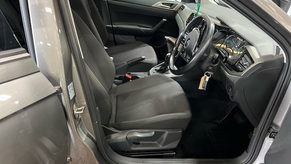 Used Volkswagen Polo 2021 for sale - 76185537: Photo 2