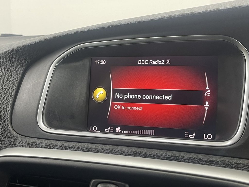 Used Volvo V40 2018 for sale - 76003490: Photo 29