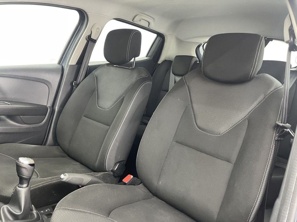 Used Renault Clio 2017 for sale - 77551863: Photo 14