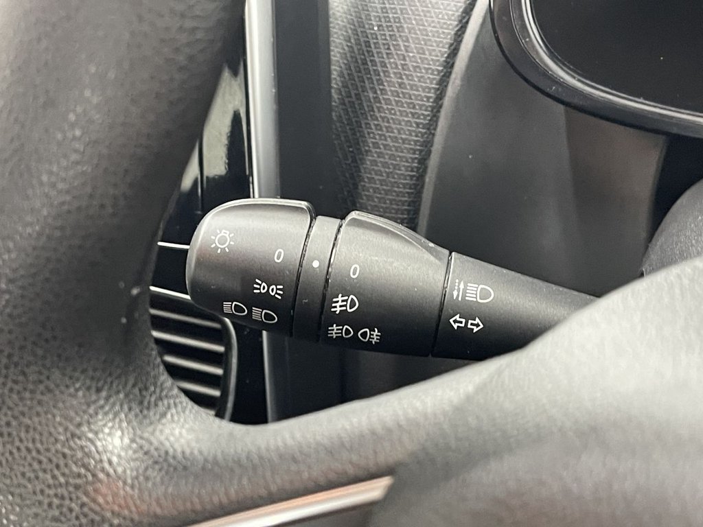 Used Renault Clio 2017 for sale - 77551863: Photo 21