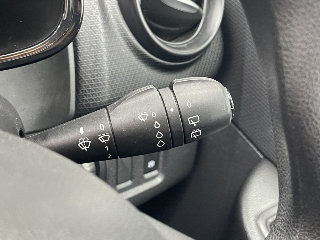 Used Renault Clio 2017 for sale - 77551863: Photo 22