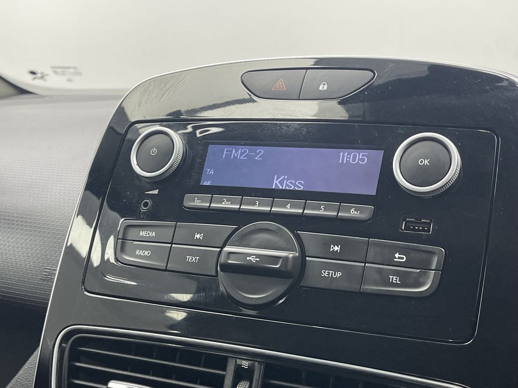 Used Renault Clio 2017 for sale - 77551863: Photo 27