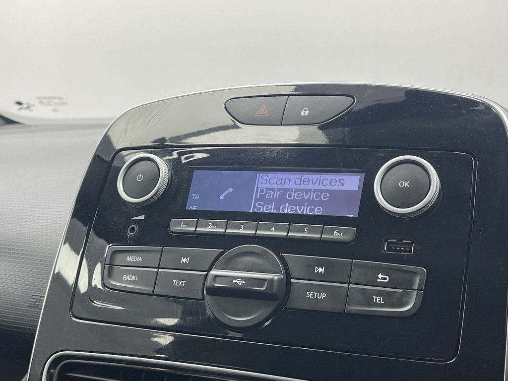 Used Renault Clio 2017 for sale - 77551863: Photo 3