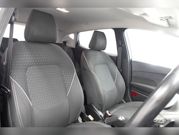 Used Ford Fiesta 2017 for sale - 79584510: Photo