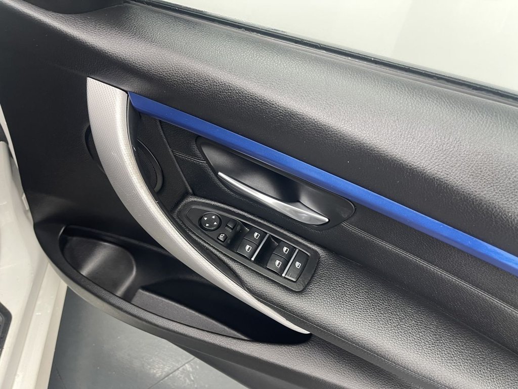 Used BMW 3 Series 2018 for sale - 76950603: Photo 18