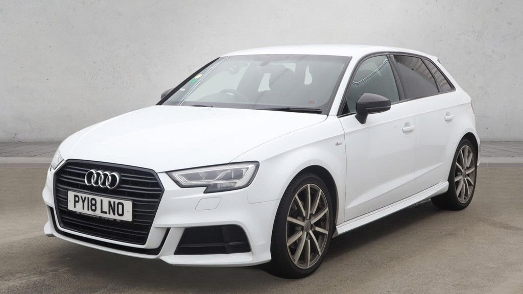 Used Audi A3 2018 for sale - 77976292: Photo 2