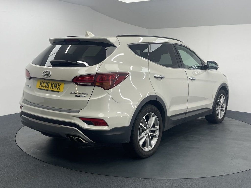 Used Hyundai Santa Fe 2016 for sale - 76569918: Photo 11