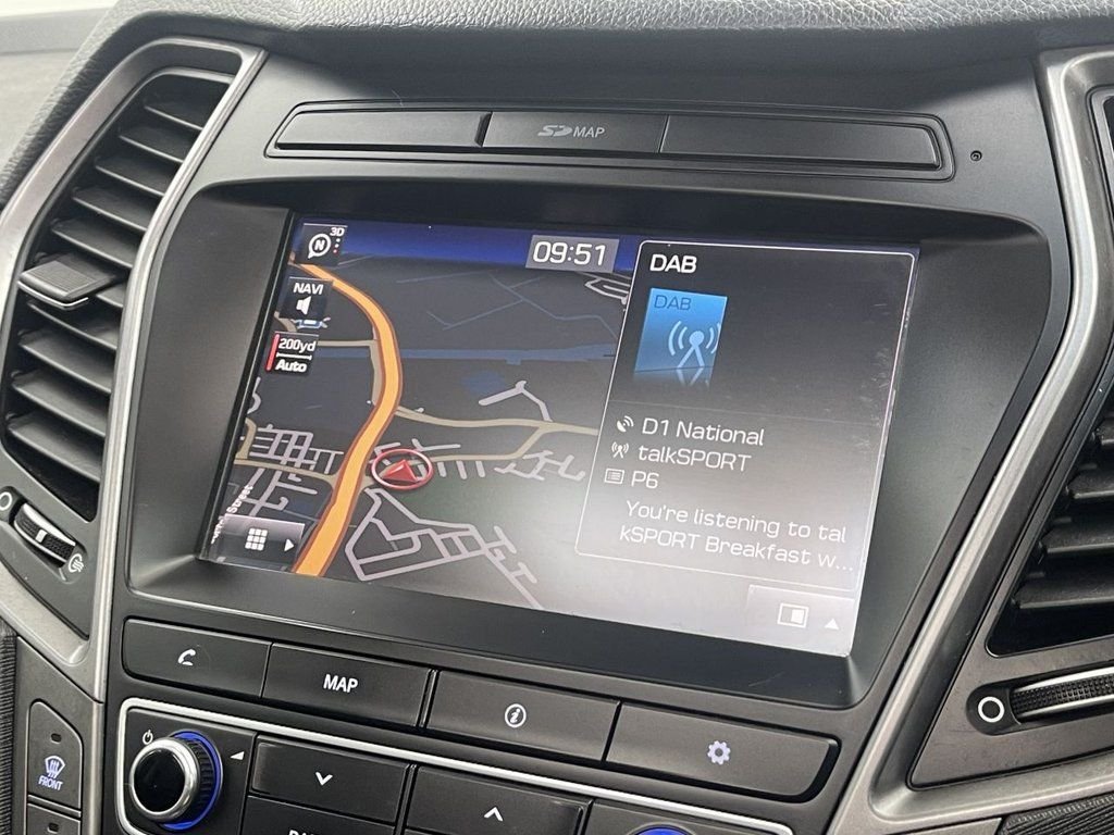 Used Hyundai Santa Fe 2016 for sale - 76569918: Photo 3