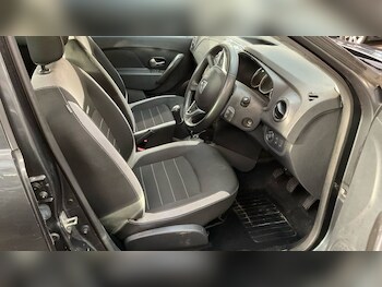 Used Dacia Sandero Stepway 2019 for sale - 76486971: Photo