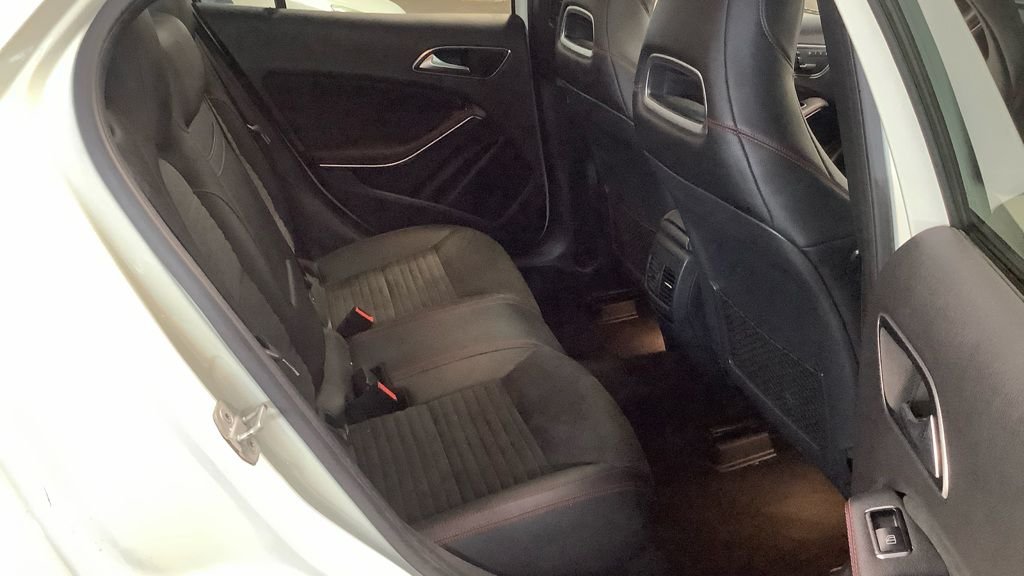 Used Mercedes-Benz GLA 2015 for sale - 76376222: Photo 9