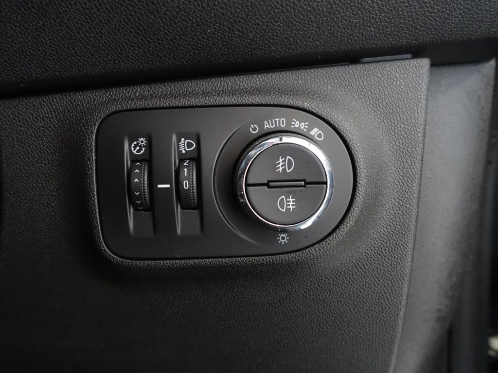 Used Vauxhall Corsa 2017 for sale - 77026823: Photo 24