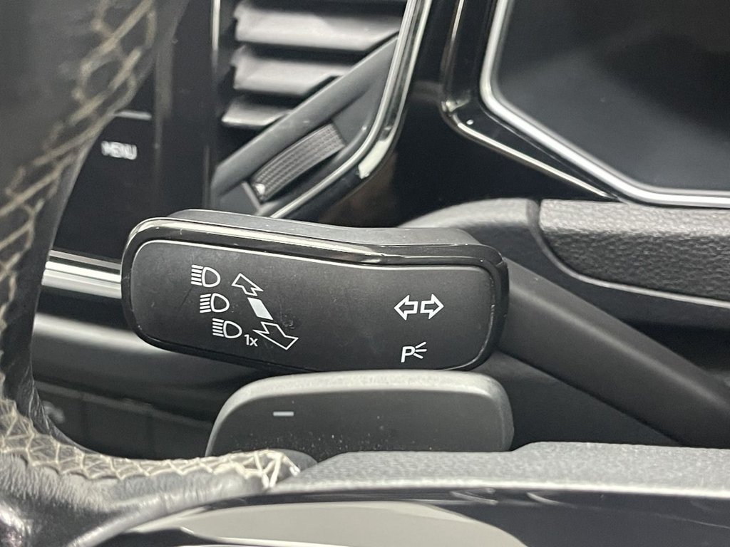 Used Volkswagen T-Roc 2021 for sale - 76047899: Photo 21