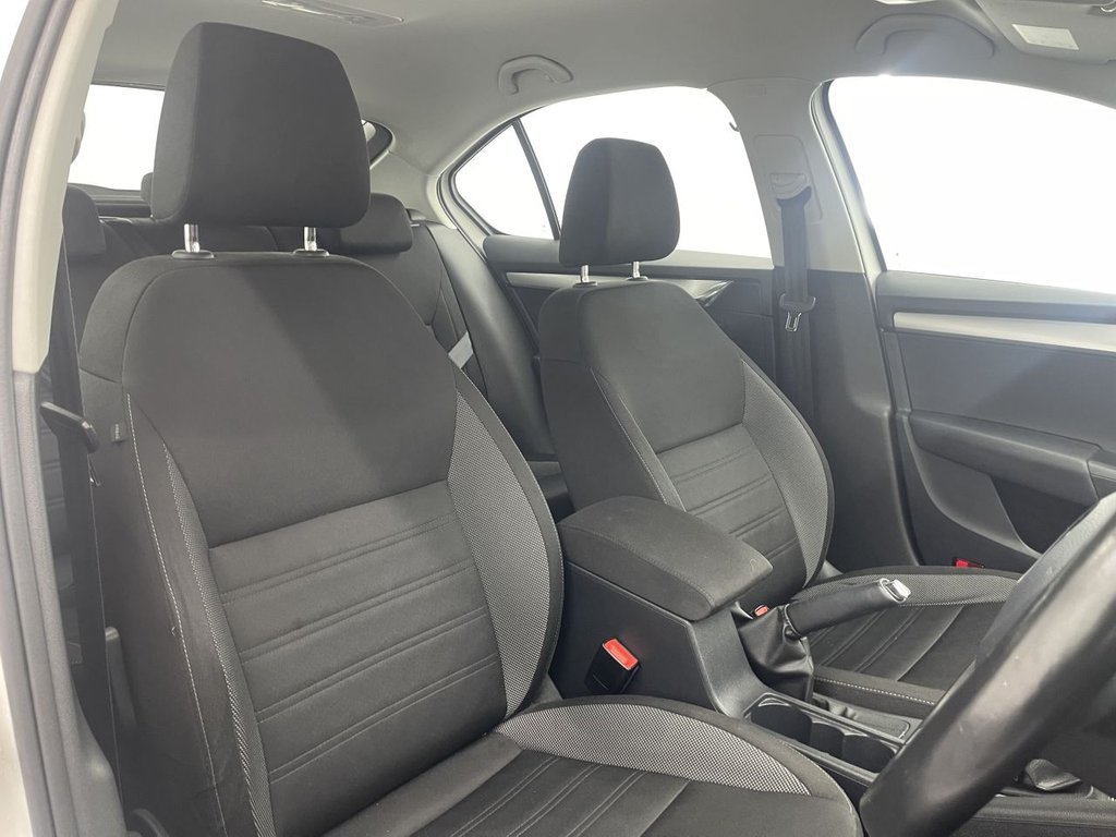 Used Skoda Octavia 2018 for sale - 76574802: Photo 2