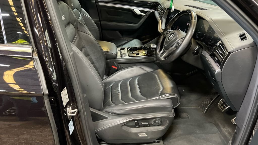 Used Volkswagen Touareg 2018 for sale - 75979741: Photo 2
