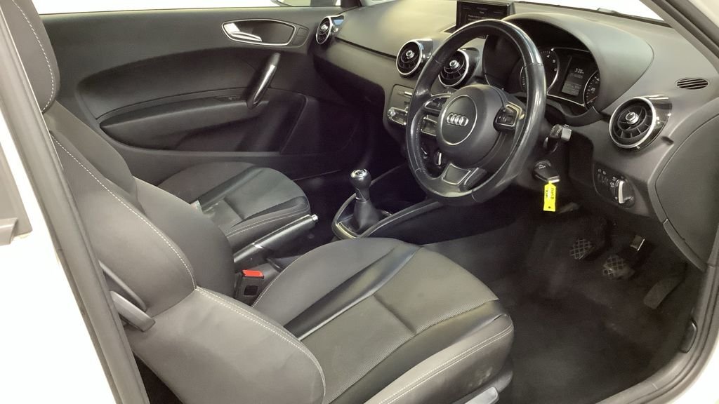 Used Audi A1 2018 for sale - 76430409: Photo 2