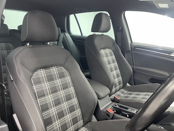 Used Volkswagen Golf 2017 for sale - 75548396: Photo