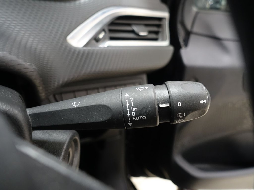 Used Peugeot 2008 2014 for sale - 77026994: Photo 23