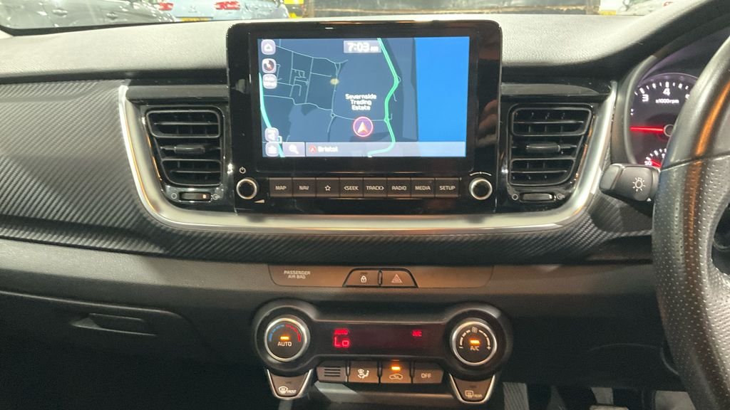 Used Kia Stonic 2021 for sale - 76574805: Photo 3