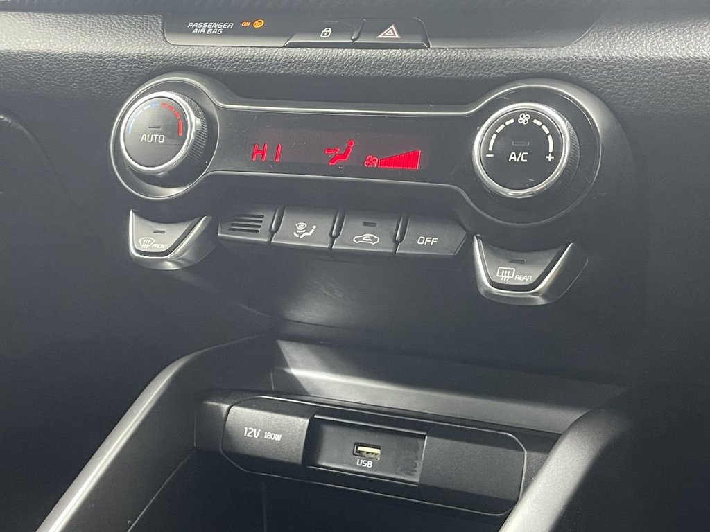 Used Kia Stonic 2021 for sale - 76574805: Photo 31