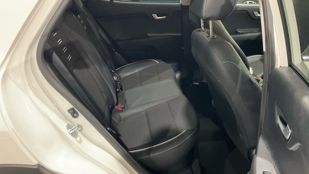 Used Kia Stonic 2021 for sale - 76574805: Photo 9