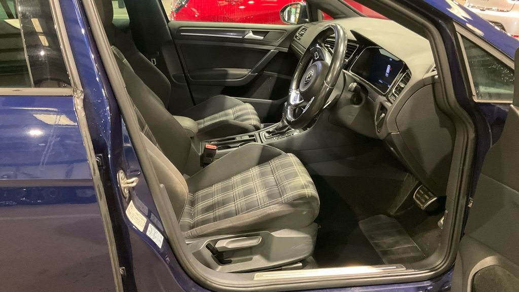 Used Volkswagen Golf 2019 for sale - 76731184: Photo 21