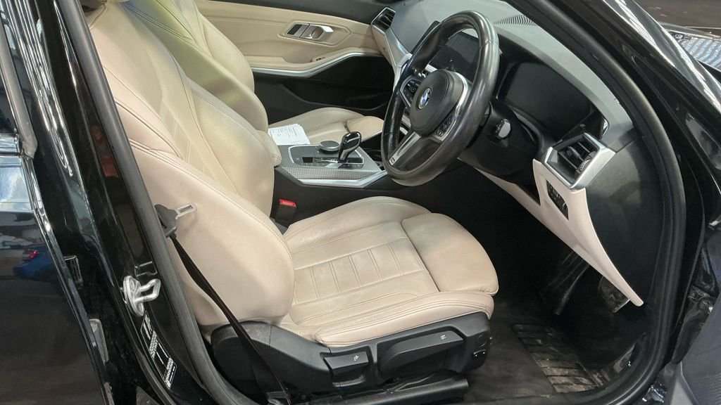 Used BMW 3 Series 2020 for sale - 77693548: Photo 2