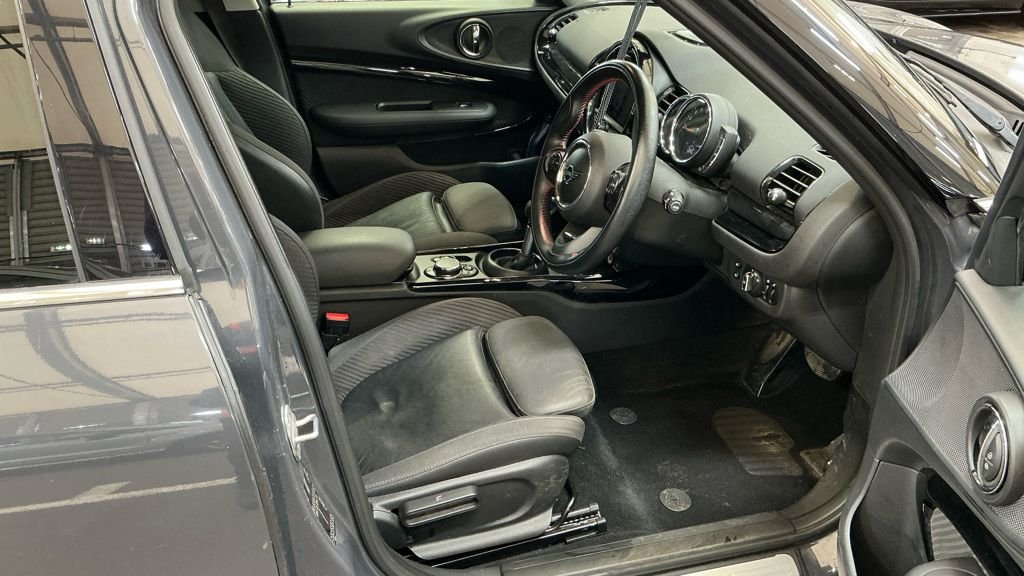 Used MINI Clubman 2018 for sale - 76132544: Photo 2