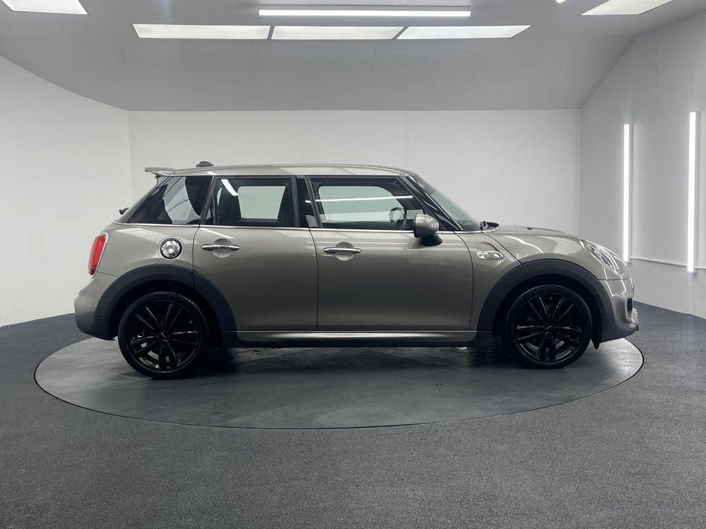 Used MINI Hatch 2018 for sale - 76163420: Photo 13