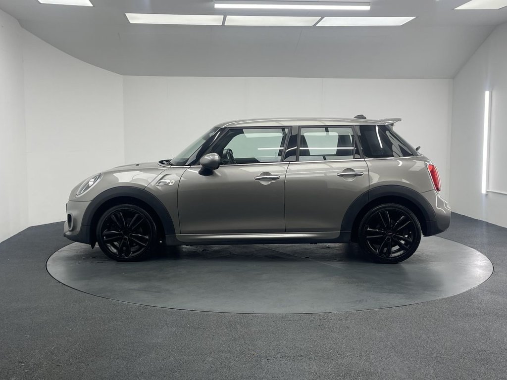 Used MINI Hatch 2018 for sale - 76163420: Photo 7