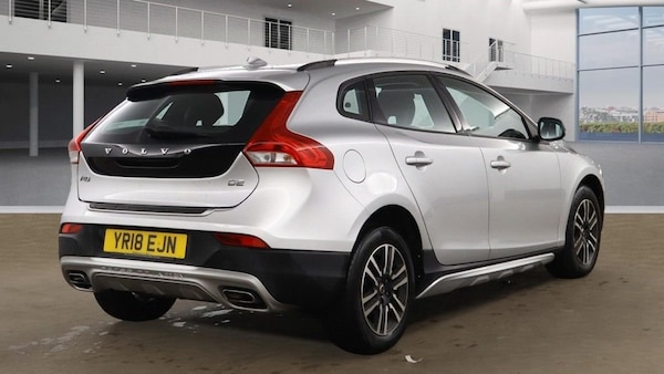Used Volvo V40 Cross Country 2018 for sale - 76185533: Photo 7